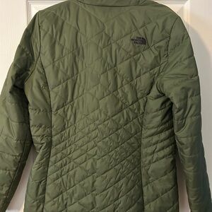 The North Face Women's Green Reversible Jacket Size Large